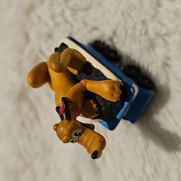 Disney Pluto And Mickey Cars & Vehicles Toy Set - Picture 8 of 14